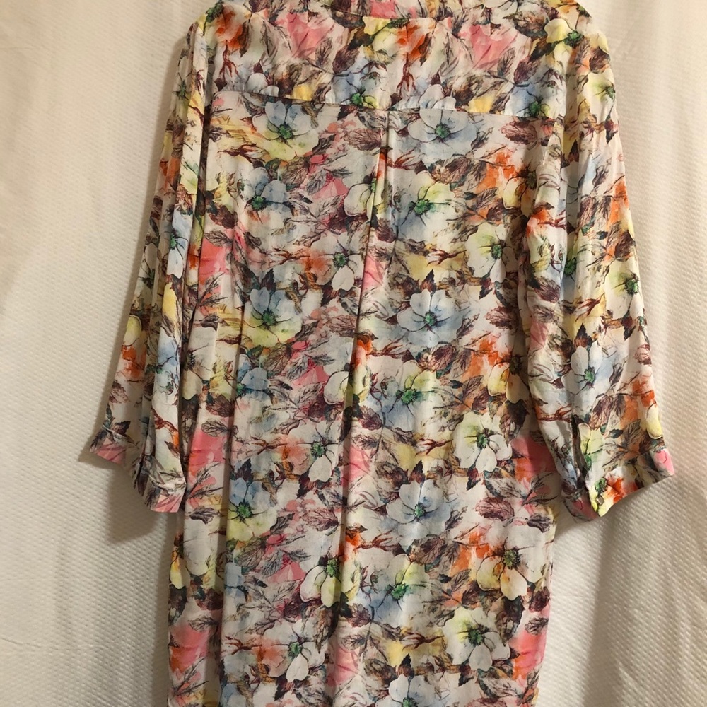 ***DONATED*** Buy Now: Antiba Femme Floral Top - Picture 3 of 6